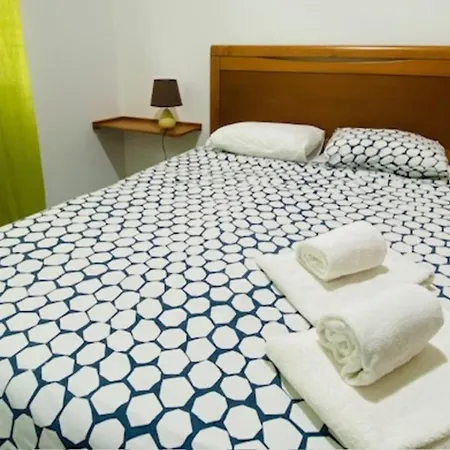 Swordfish Fortress View דירה פניש